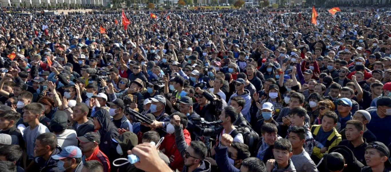 Κιργιστάν: Την πρόθεσή του να παραιτηθεί δήλωσε ο πρόεδρος Ζεενμπέκοφ (βίντεο)